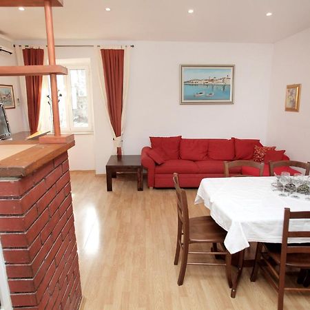 טרוגיר Phaedra Apartment מראה חיצוני תמונה