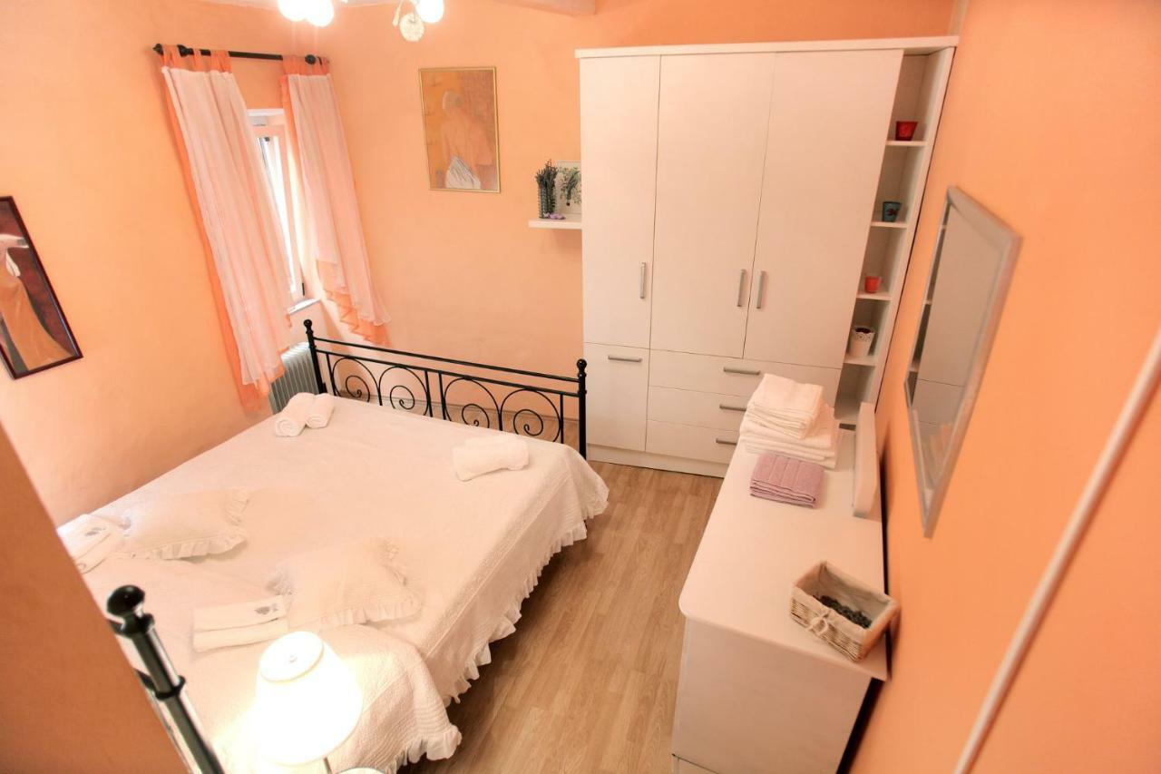 טרוגיר Phaedra Apartment מראה חיצוני תמונה
