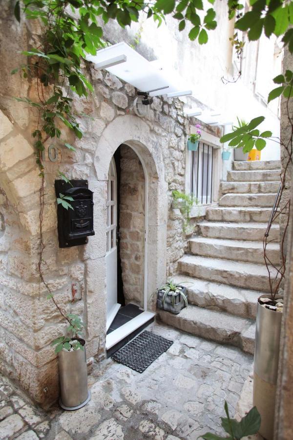 טרוגיר Phaedra Apartment מראה חיצוני תמונה