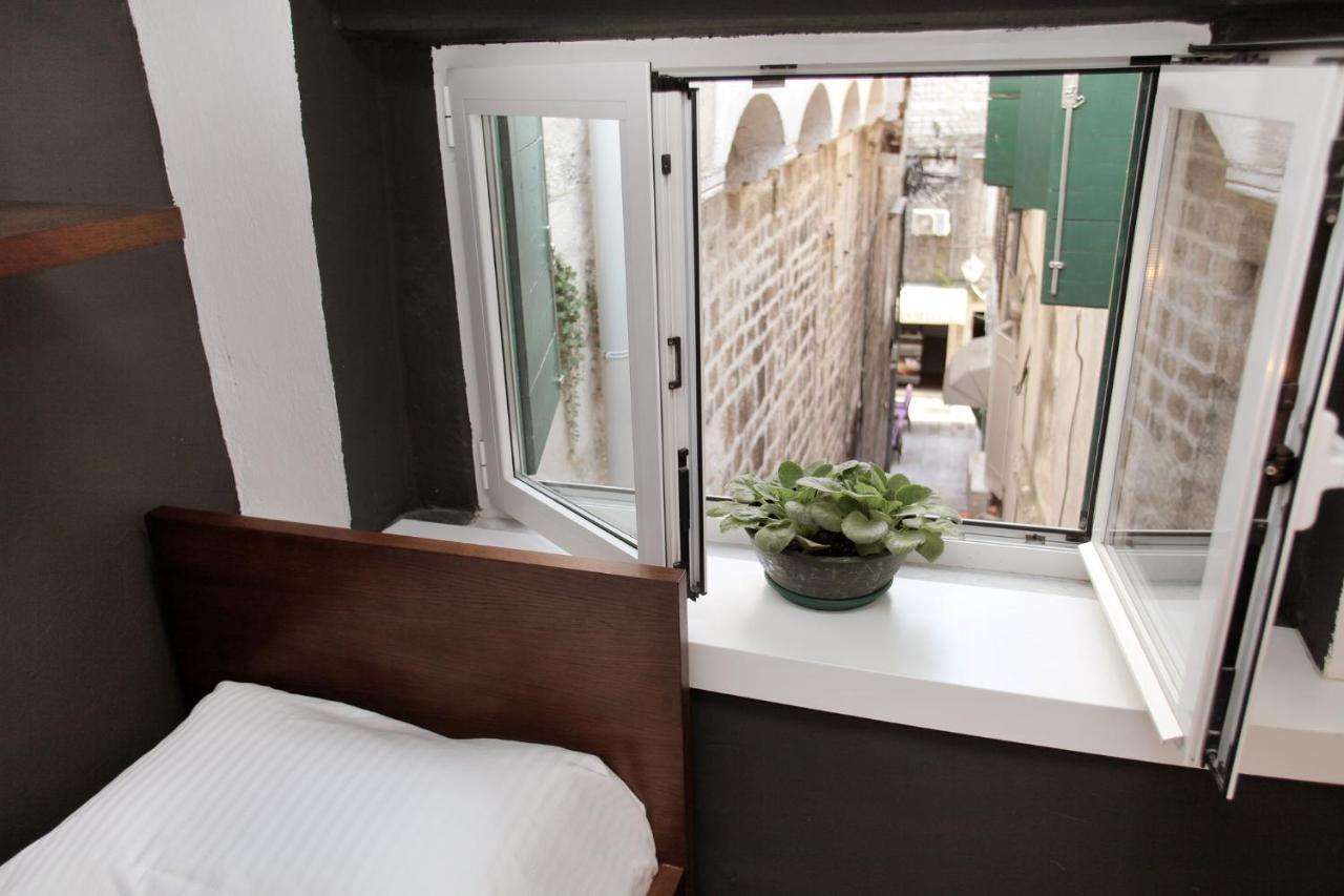 טרוגיר Phaedra Apartment מראה חיצוני תמונה