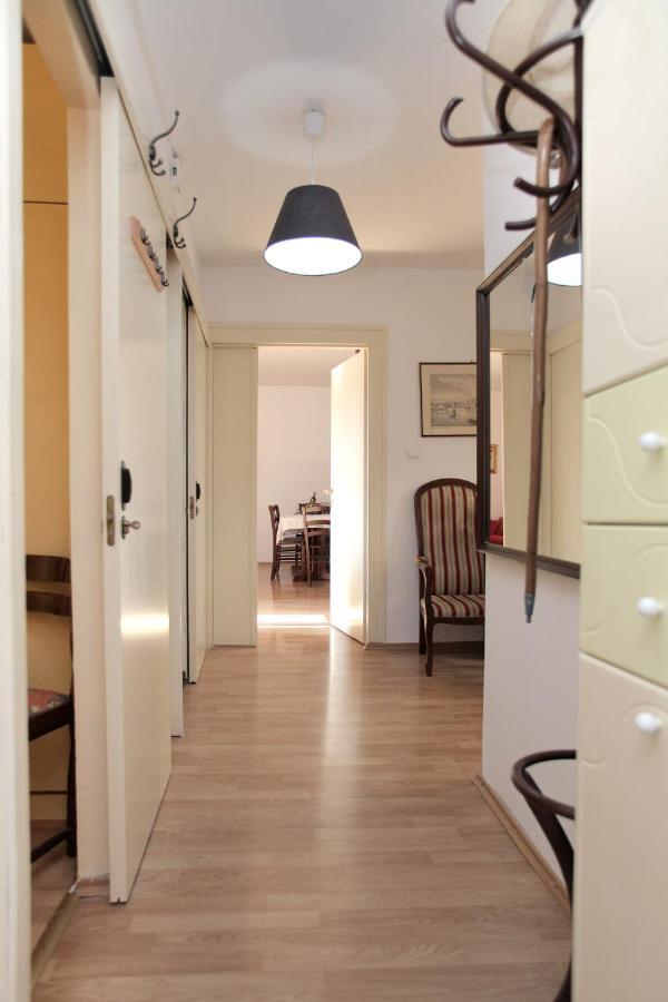טרוגיר Phaedra Apartment מראה חיצוני תמונה