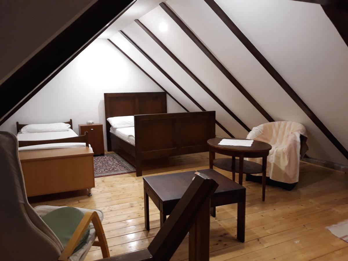 טרוגיר Phaedra Apartment מראה חיצוני תמונה